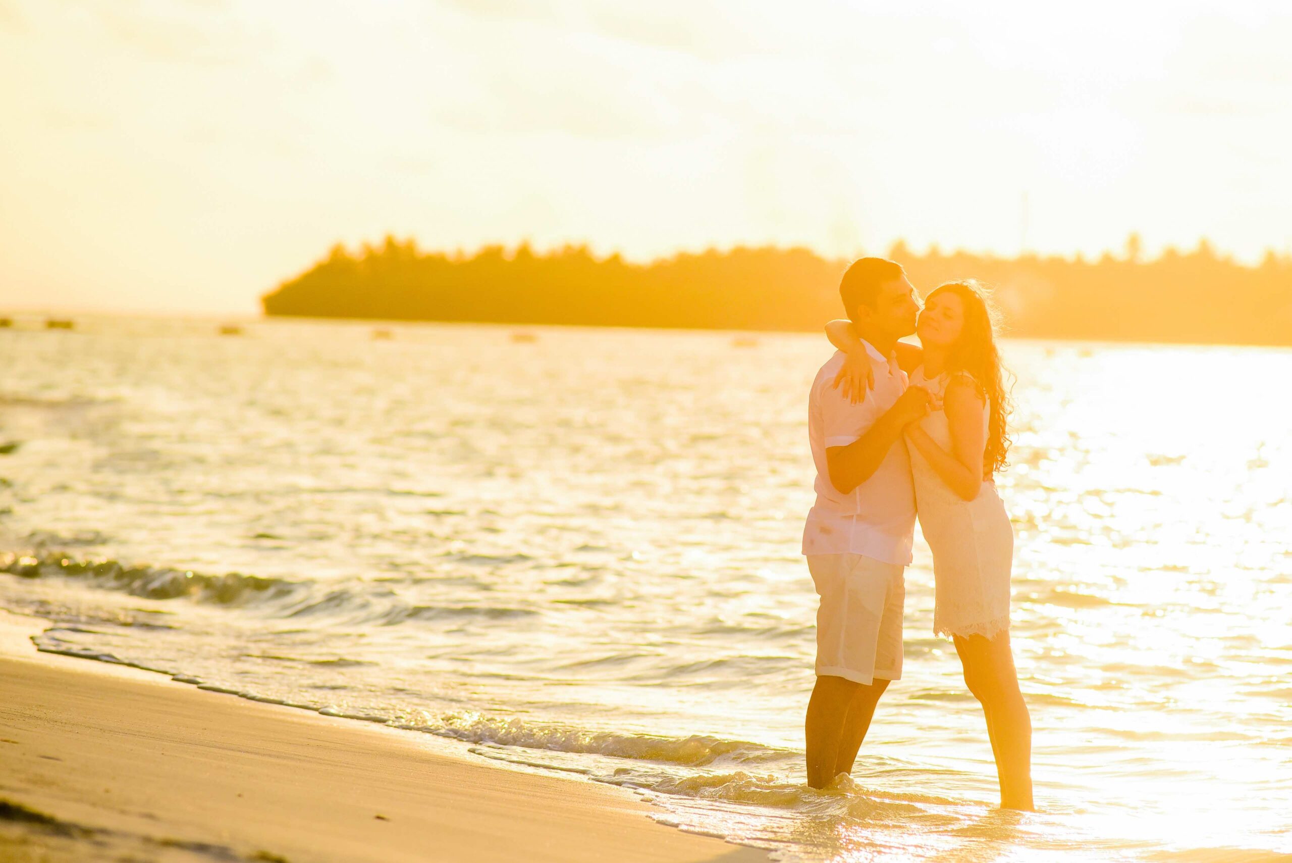 affair anniversary beach 1024986 1