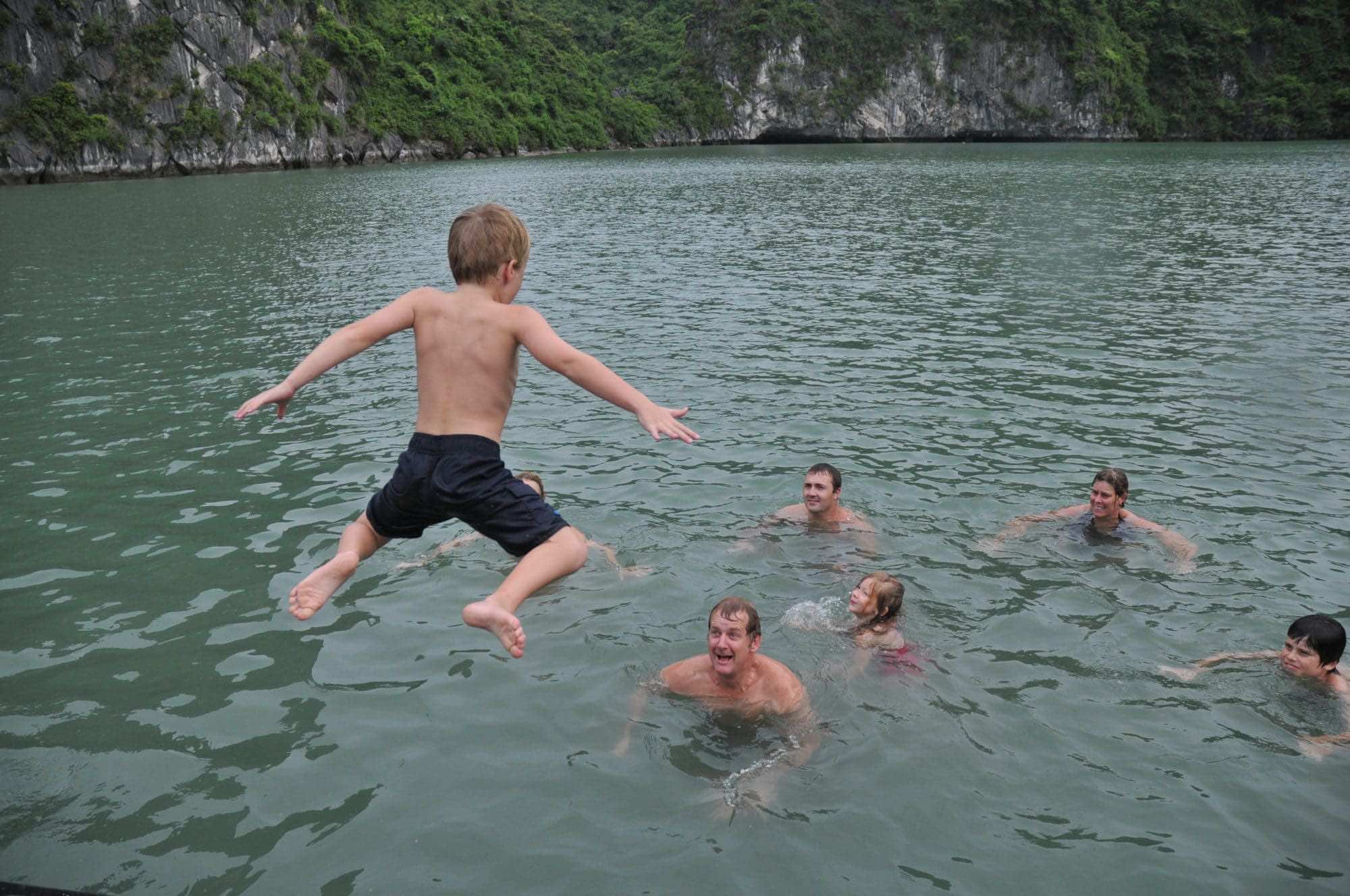 the au co swimming