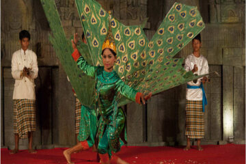 Dining and Apsara dance at Crystal Angkor Restaurant – Siem Reap